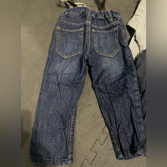 H&M Boys. Jeans with Suspenders. Cardigan and Striped Shirt. Size 12-18 months - Picture 6 of 9